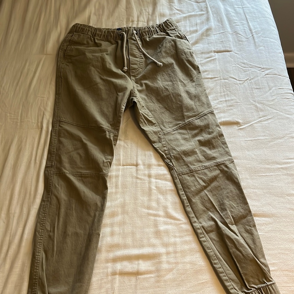 Divided Men’s khaki joggers